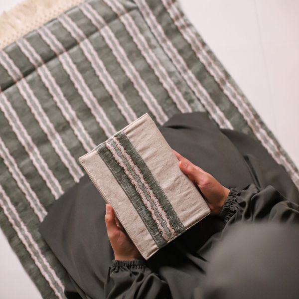 Luxurious Praying Set - Stripes Olive Green